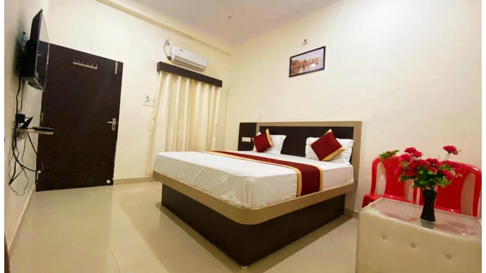 Hotel Nath # Palace Near Kashi Vishwanath Temple - Free Public Parking And Wifi Facilities - Air Conditioning Room 바라나시 4*,  인도
